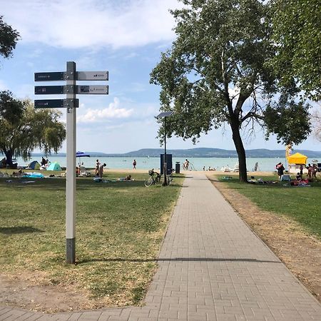 H55 Lejlighedshotel Balatonlelle Eksteriør billede
