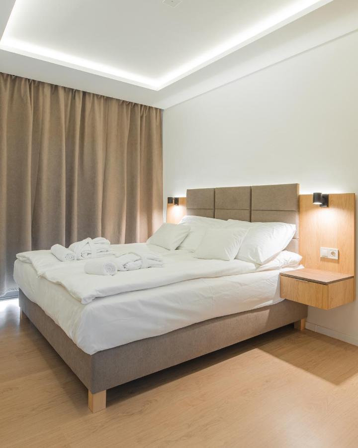H55 Lejlighedshotel Balatonlelle Eksteriør billede