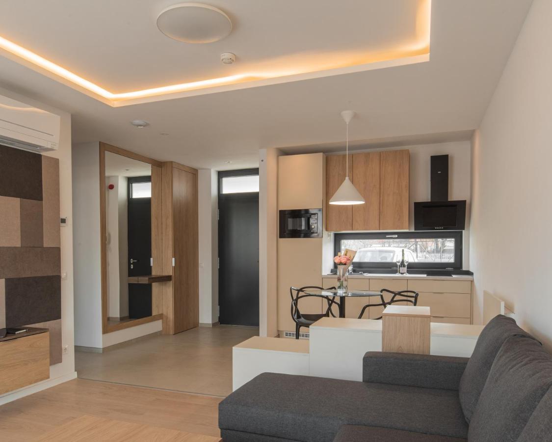 H55 Lejlighedshotel Balatonlelle Eksteriør billede