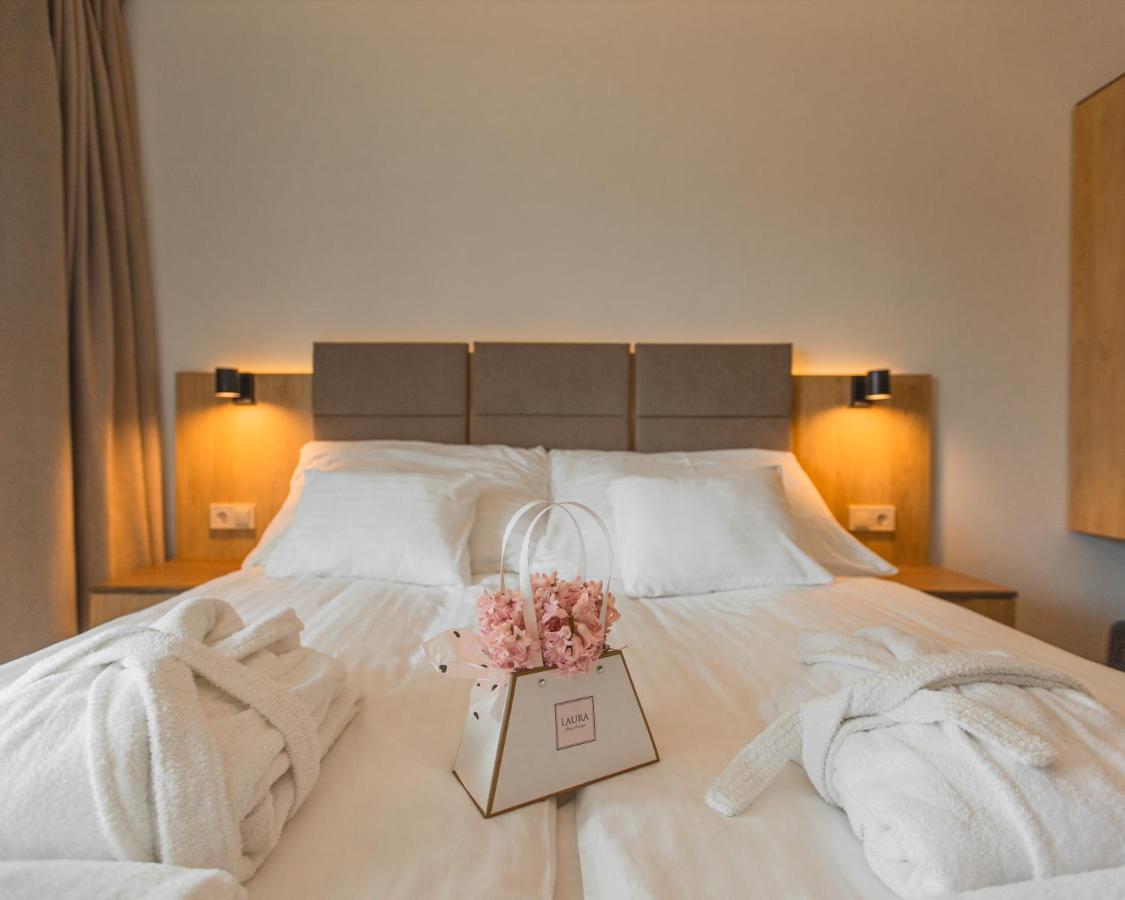 H55 Lejlighedshotel Balatonlelle Eksteriør billede