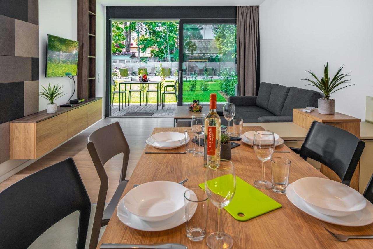 H55 Lejlighedshotel Balatonlelle Eksteriør billede