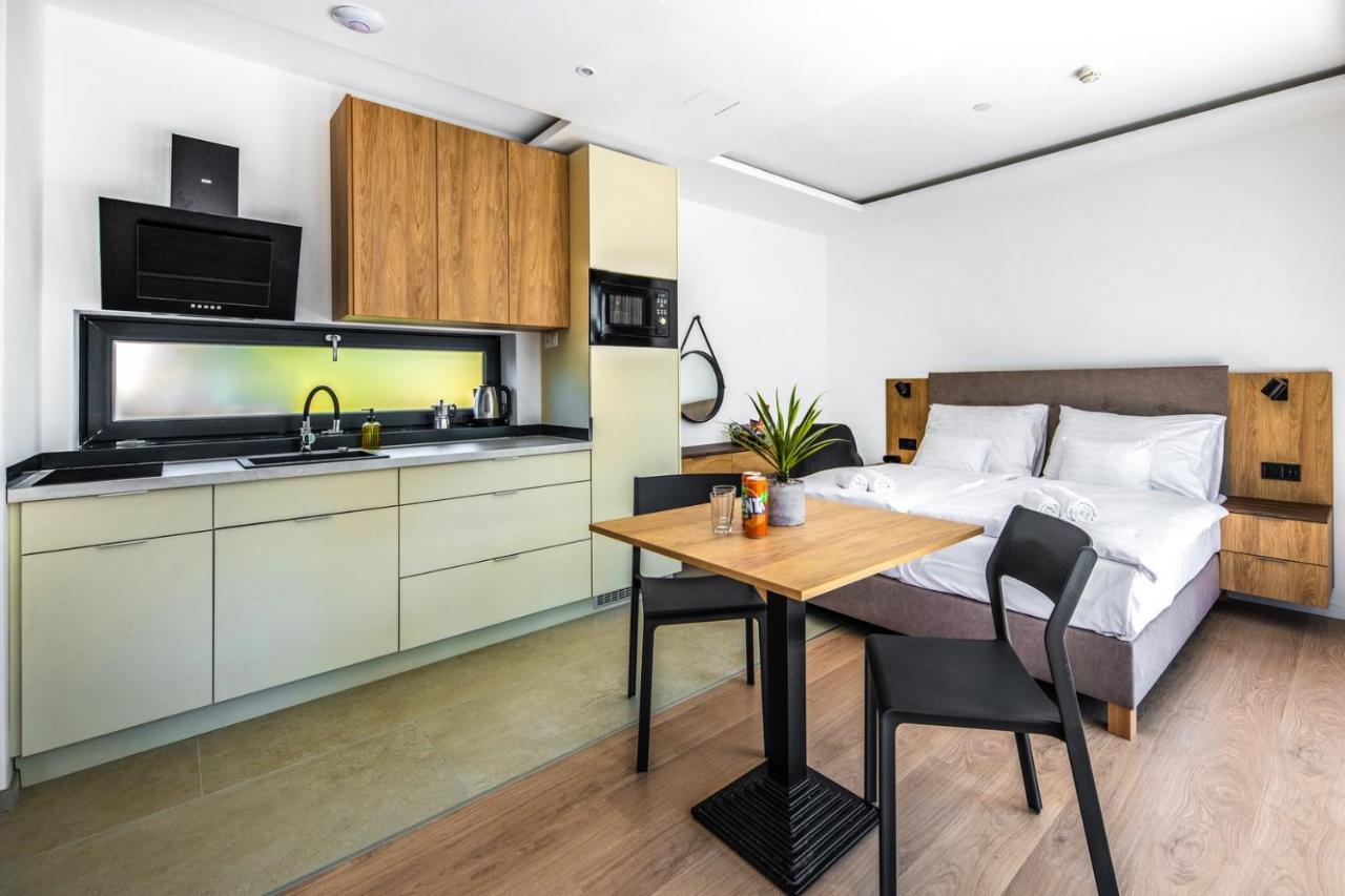 H55 Lejlighedshotel Balatonlelle Eksteriør billede