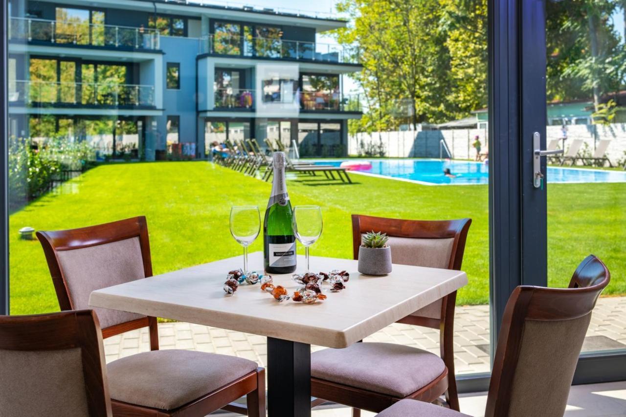 H55 Lejlighedshotel Balatonlelle Eksteriør billede