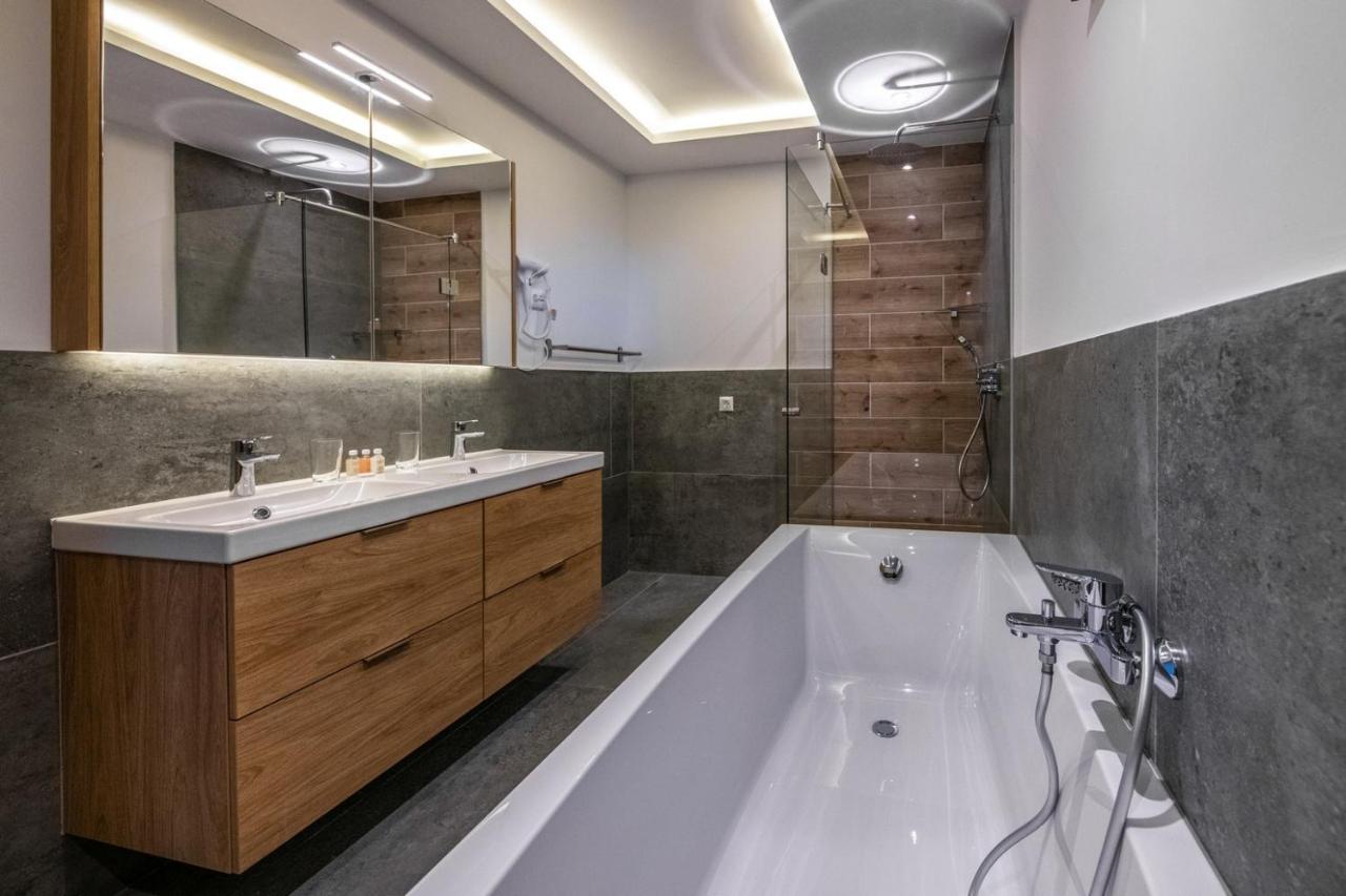 H55 Lejlighedshotel Balatonlelle Eksteriør billede