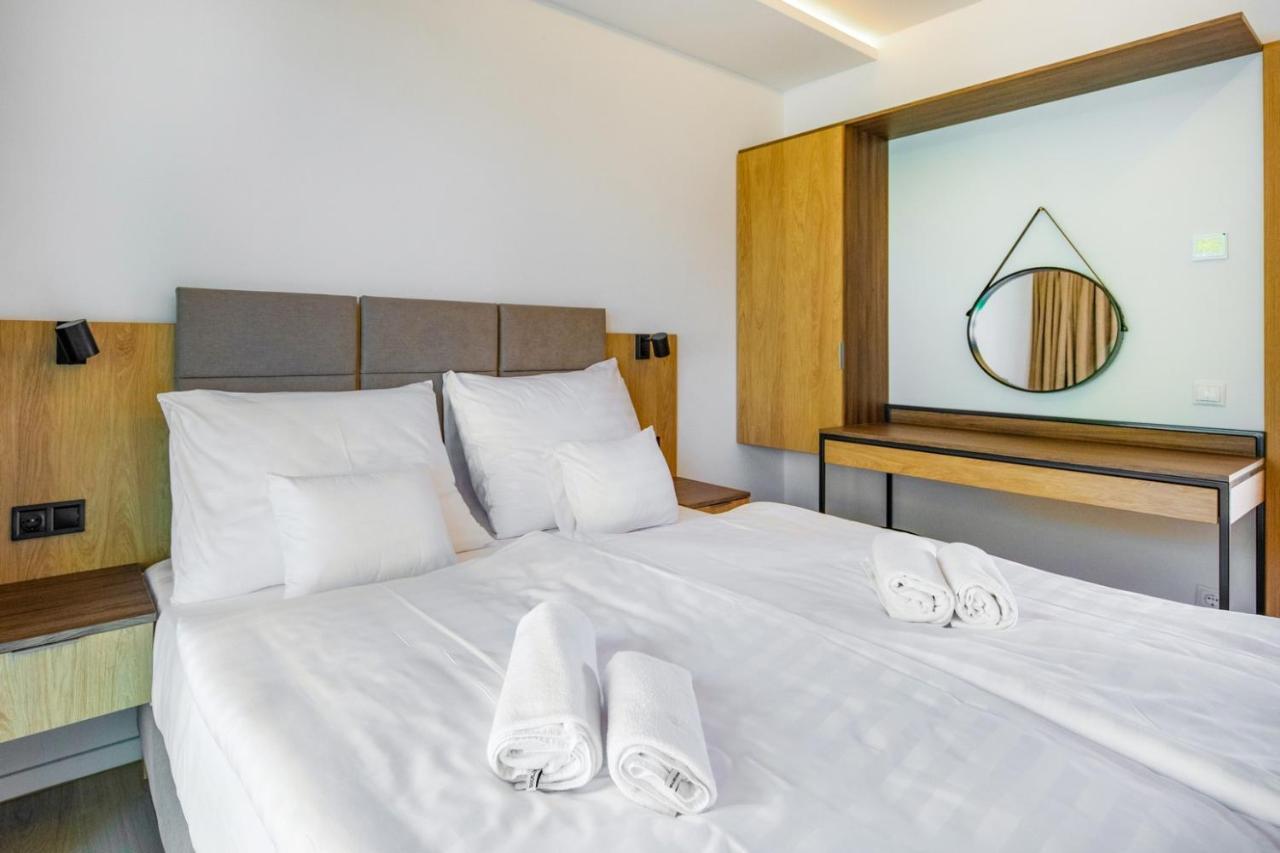 H55 Lejlighedshotel Balatonlelle Eksteriør billede