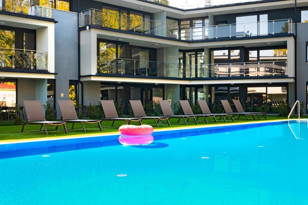 H55 Lejlighedshotel Balatonlelle Eksteriør billede